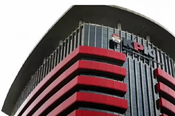 OTT ke-10 Tahun 2026, KPK Amankan Bupati Tulungagung dan 15 Orang Lain